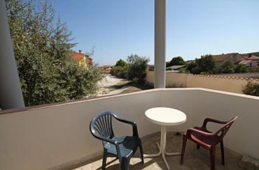 Apartments Angela Liznjan Exterior photo
